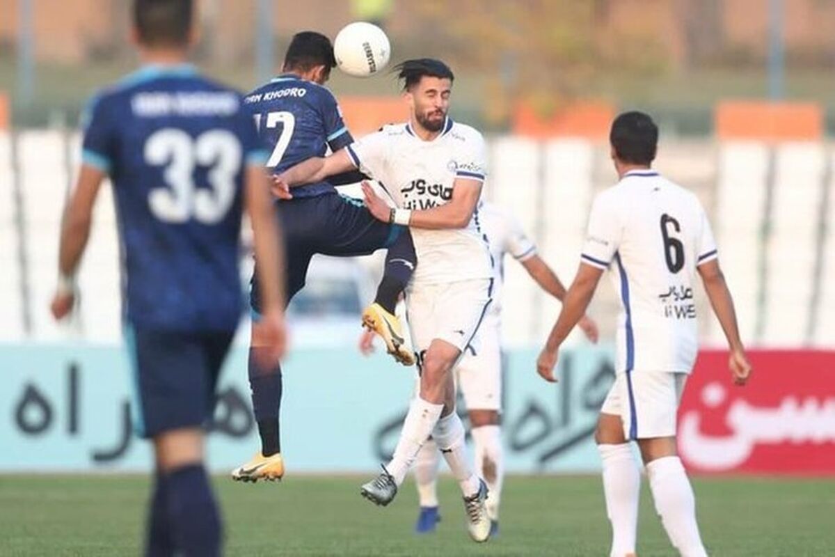 فوتبال پیکان و استقلال