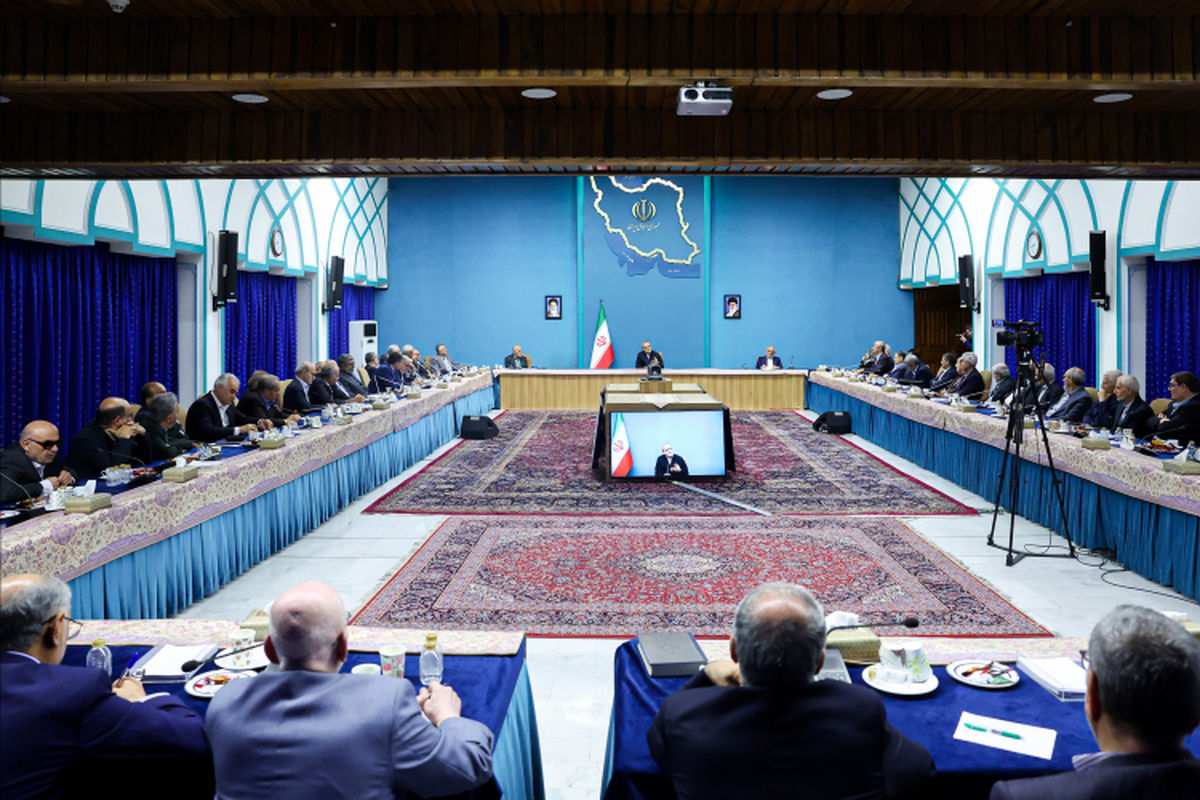 رئیس‌جمهور در دیدار اعضای مجمع یاران توسعه آذربایجان