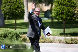 تراز تجاری کشور هم مثبت است/ دیپلماسی را کنار نمی‌ گذاریم