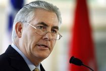 تیلرسون: در کنار کشورهای عربی با رفتار بی‌ثبات کننده ایران برخورد می‌کنیم