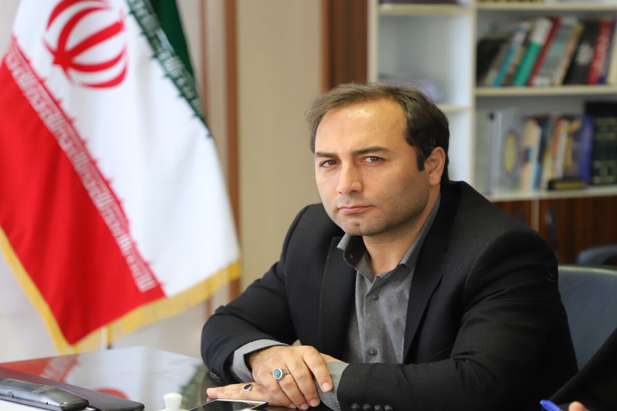 اکبر نگاهی 