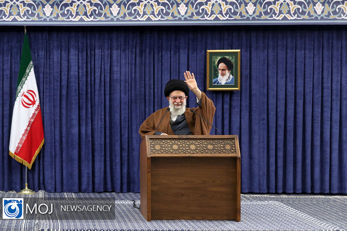 سخنرانی رهبر انقلاب اسلامی در سالروز قیام ۱۹ دی مردم قم