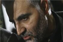 وقتی که امام اسلحه را از سرباز بیت گرفت