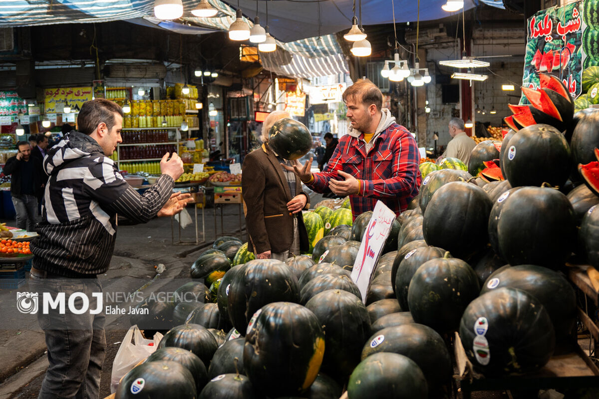 تهران در آستانه شب یلدا
