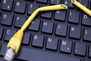نگاهی به وضعیت قطعی‌های اینترنت در ایران و جهان
