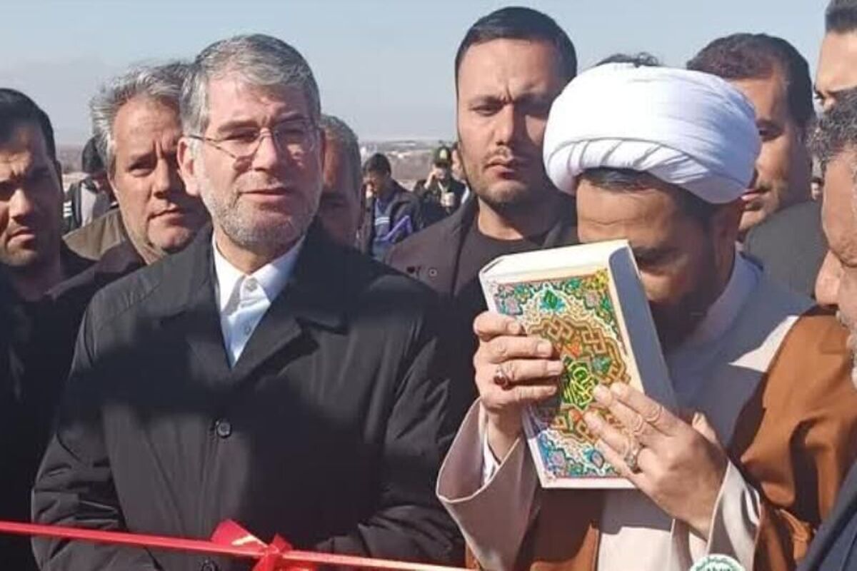 وزیر کشاورزی در سفر یزد.jpg1