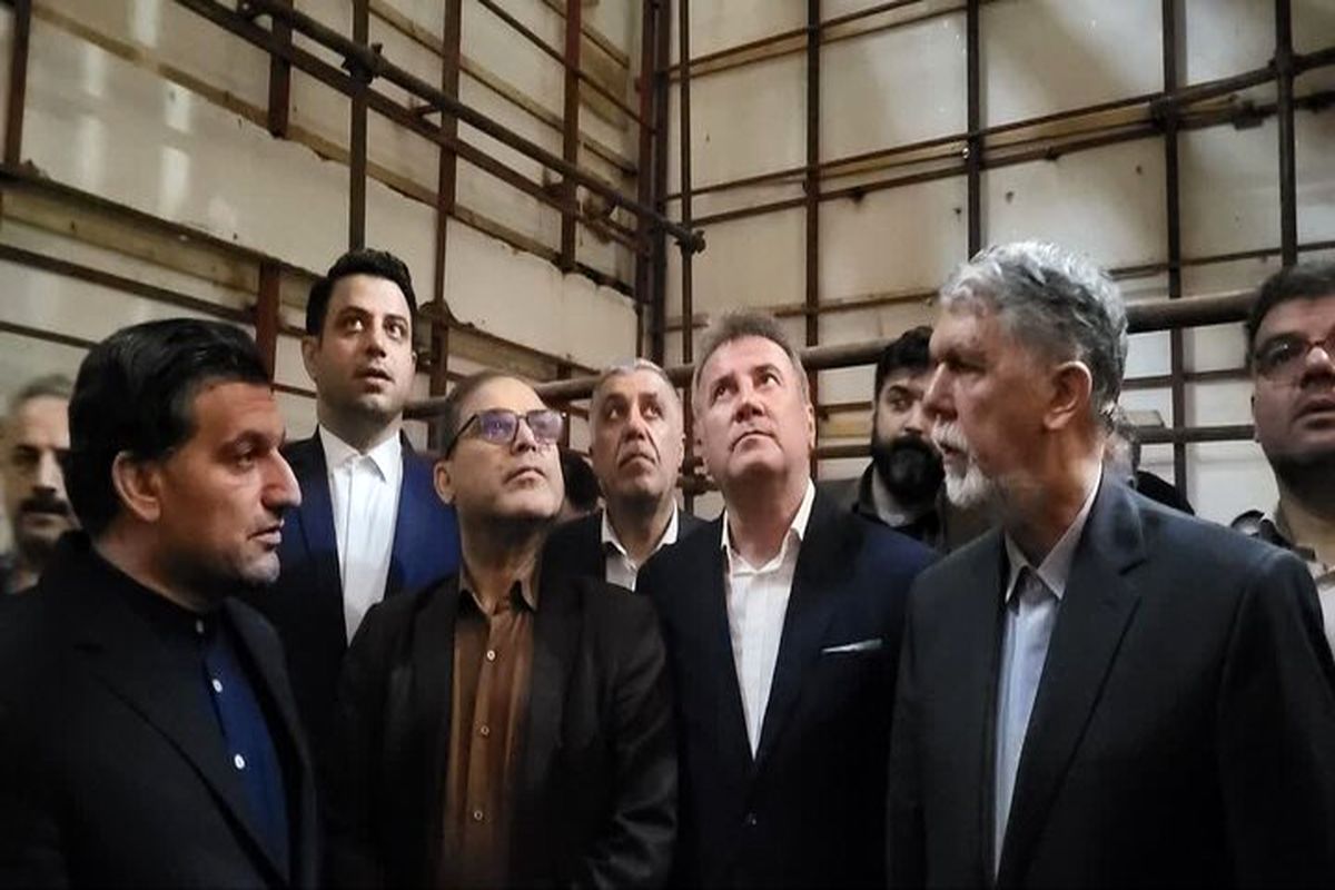 وزیر فرهنگ و ارشاد اسلامی