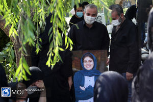 نامگذاری دو خیابان به نام مهشاد کریمی و ریحانه یاسینی در تهران