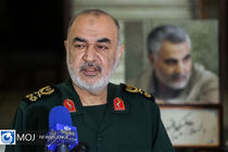 ملت ایران به رغم تمامی توطئه های دشمن همچنان سرافراز و قدرتمند است