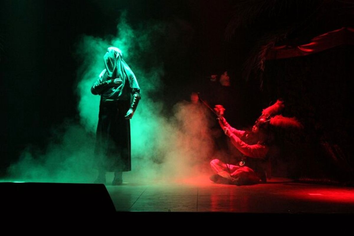 تئاتر شهر تعزیه‌خوانی شهادت حضرت عباس (ع) را به روی صحنه برد