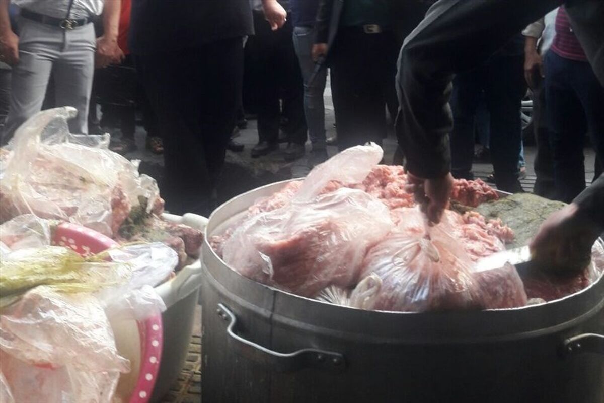 کشف حدود ۱۰۰ کیلوگرم گوشت فاسد در آزادشهر