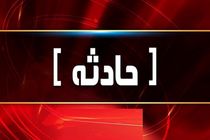 سقوط تریلر بر روی خودروی سواری در رودان