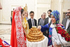  نادره رضایی به منظور شرکت در جشنواره بین المللی تئاتر های حرفه ای کشور تاجیکستان وارد این کشور شد