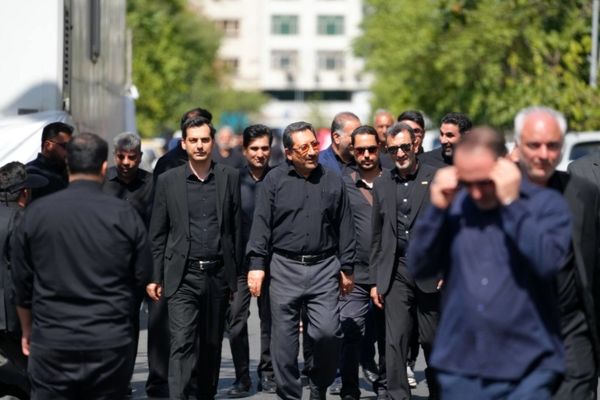حضور گسترده مردم در آیین تشییع رهبر شهید، جلوه‌ای از قدرشناسی و وفاداری ملی است