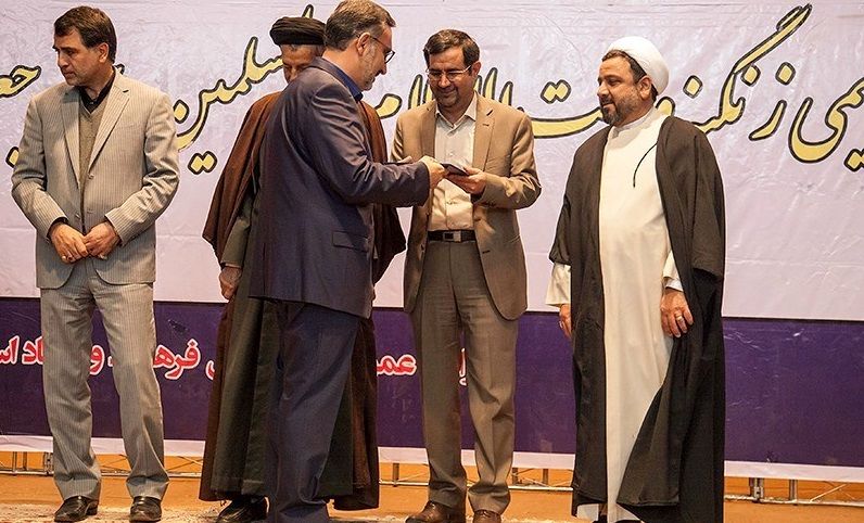 لاپوشانی ناکارآمدیها در هیاهوی کنسرتها