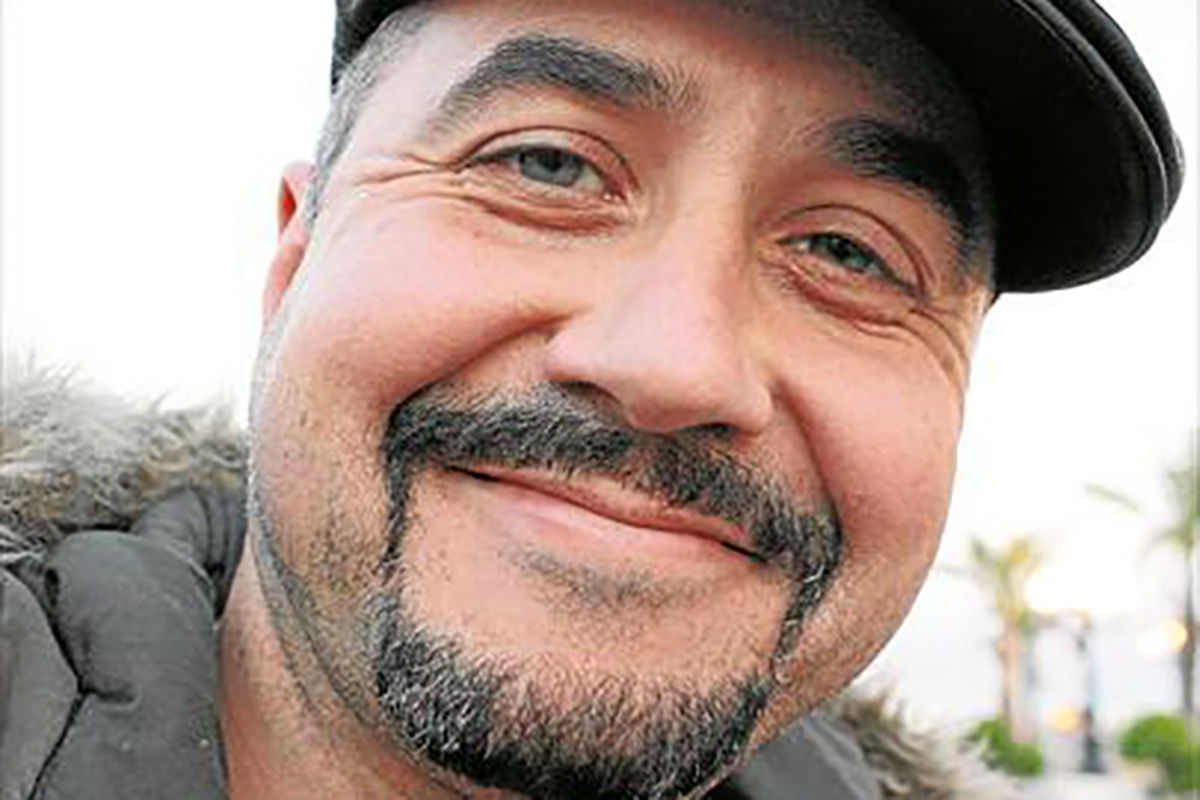 لورنزو بنیتز نماینده شرکت تری باکس مدیا 