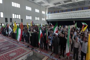 فریاد مرگ بر اسرائیل نمازگزاران کیش در جمعه خشم و نصر + فیلم