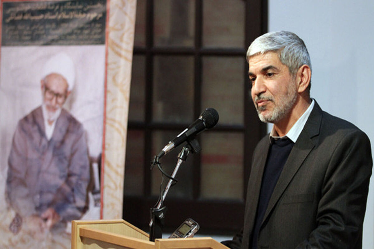 احمد فضائلی