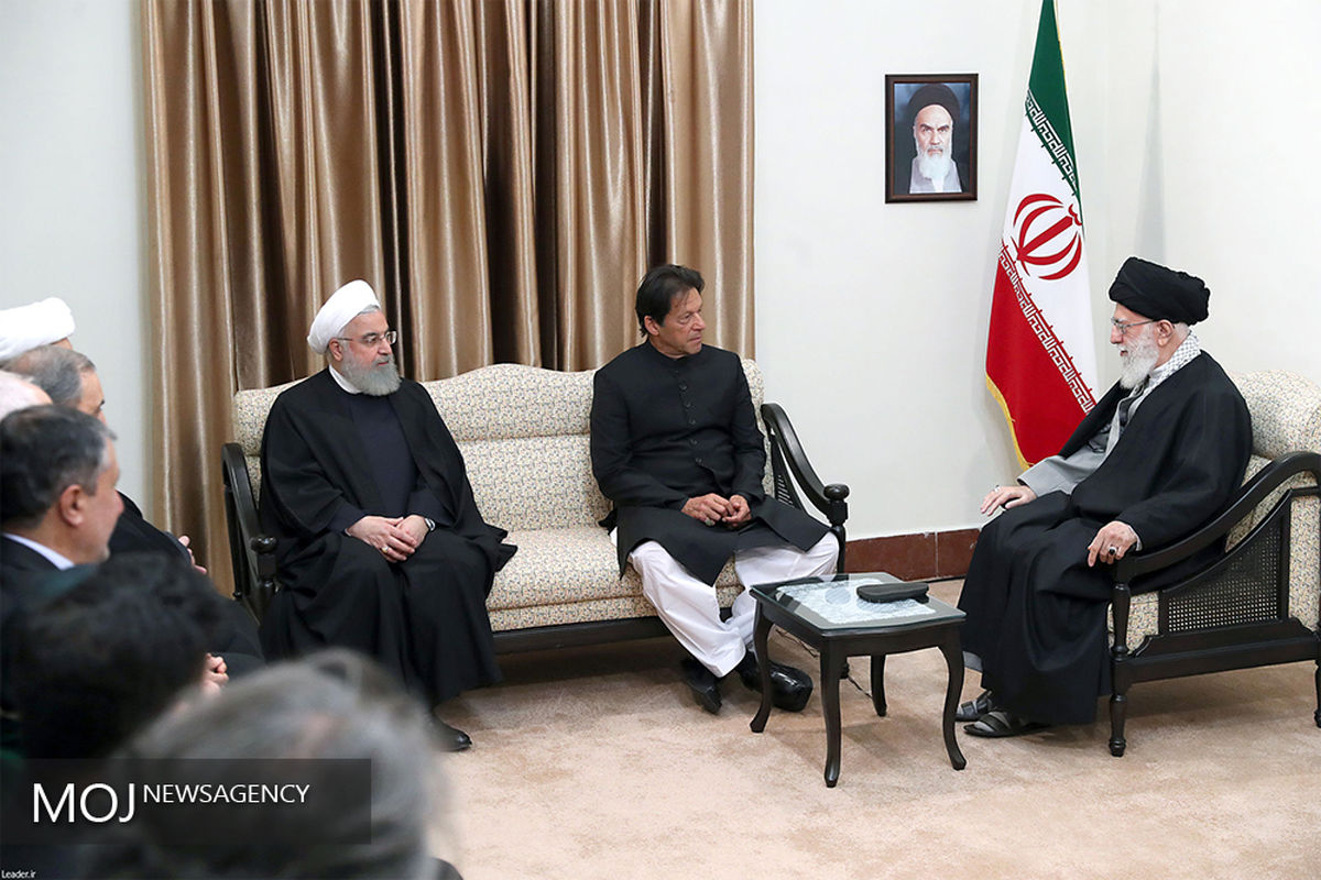 دیدار نخست وزیر پاکستان با مقام معظم رهبری