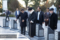 بیانات رهبر معظم انقلاب پس از زیارت مزار شهدا