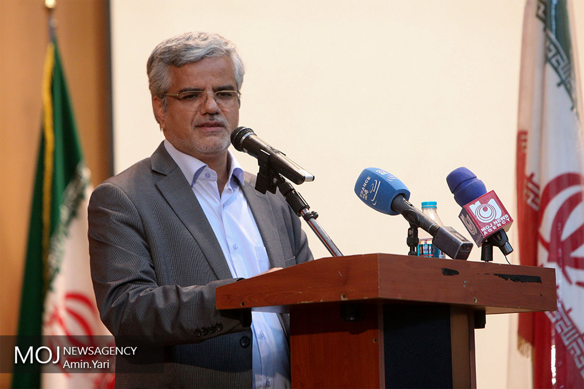 محمود صادقی نماینده تهران در دهمین دوره مجلس شورای اسلامی