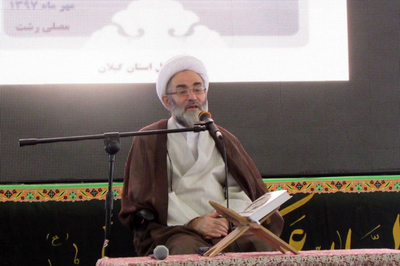 مسئولان حراست چشم بینای مردم در دستگاهها هستند/ مسئولیتها به اهل آن سپرده شود