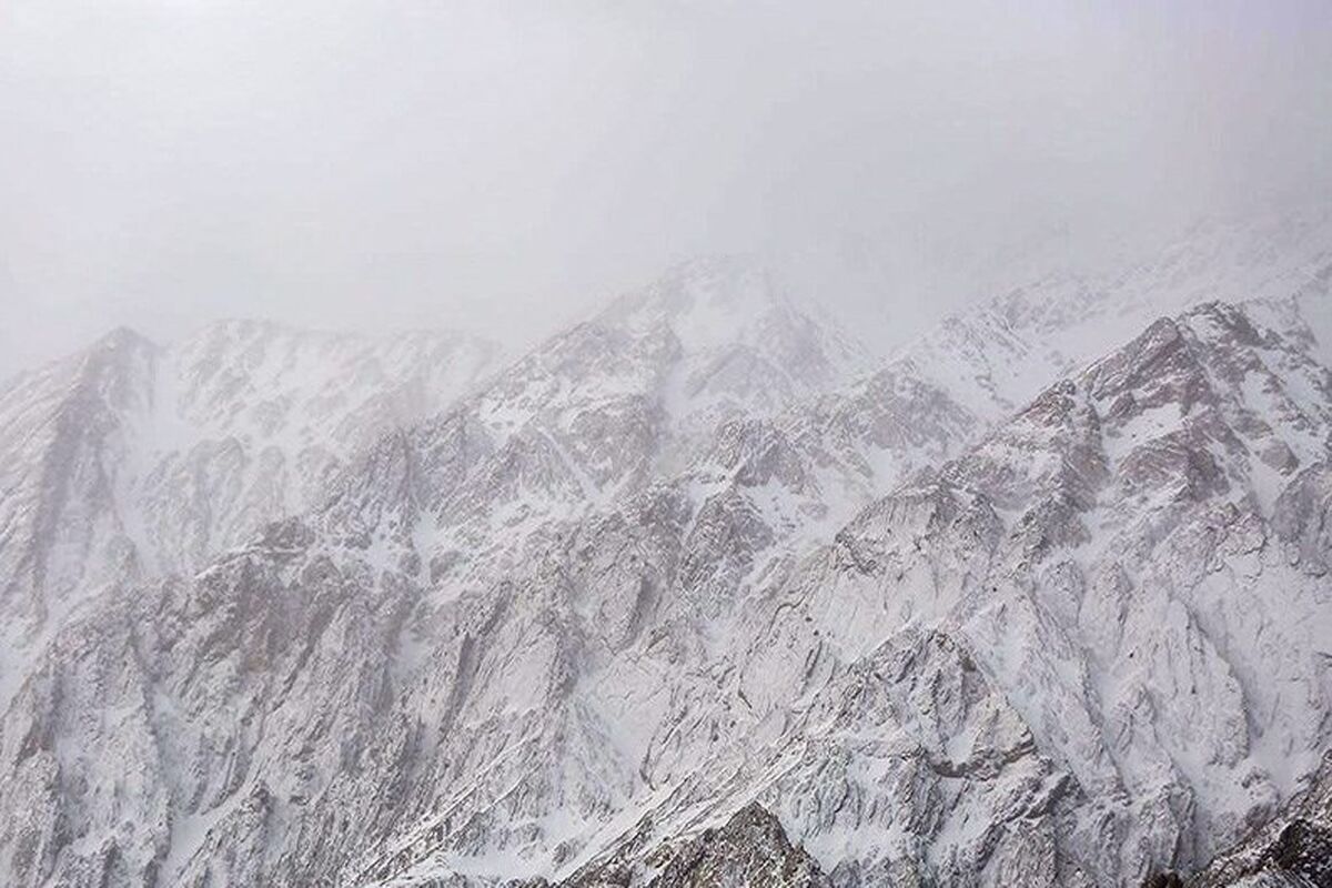 کوه دنا