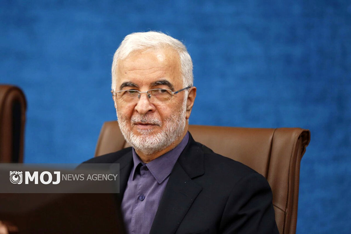 اسکندر مومنی - وزیر کشور دکتر