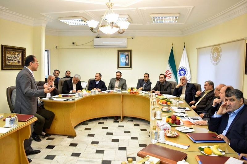 کوبنده ترین پاسخ به تحریمهای دشمن، افزایش مبادلات تجاری و نفوذ صادراتی