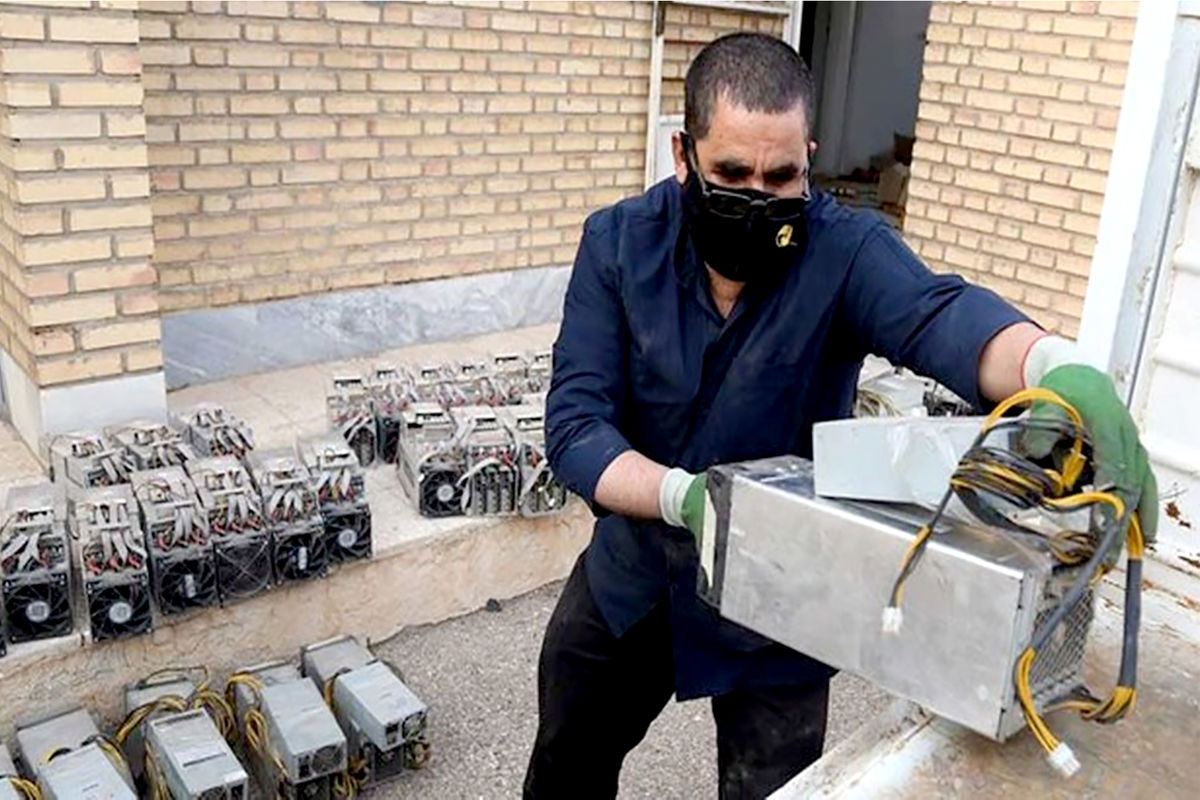  کشف دستگاه استخراج ارز دیجیتال قاچاق