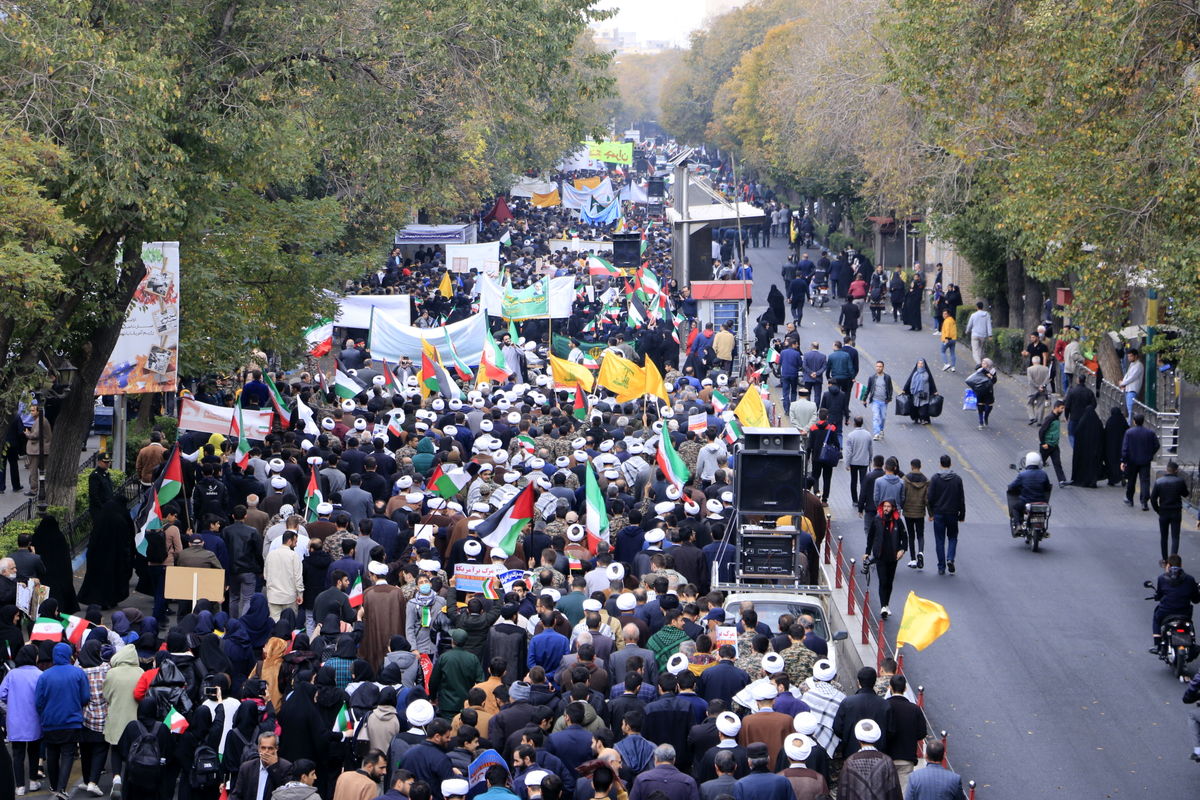 راهپیمایی ۱۳ آبان تبریز