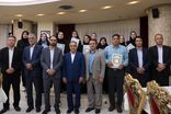 تجلیل از فرهنگیان نمونه ناحیه ۳ شیراز/ معلمان، رزمندگان خط مقدم جبهه تعلیم و تربیت هستند