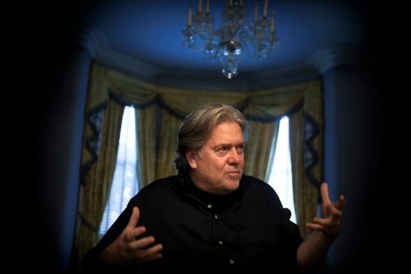 ترامپ مواضع دشمنان سابق خود را تکرار می‌کند