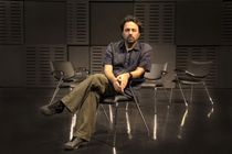 چه کسی به «خبری از او نیست» رفته است؟