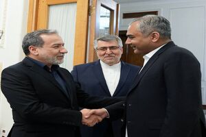 وزیر کشور پاکستان مجددا با عراقچی دیدار کرد
