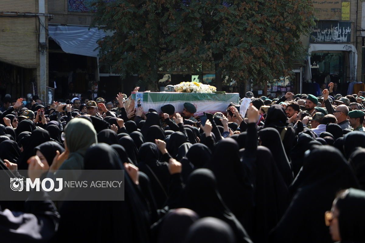 مراسم تشییع پیکر شهید سجاد منصوری در کرمانشاه