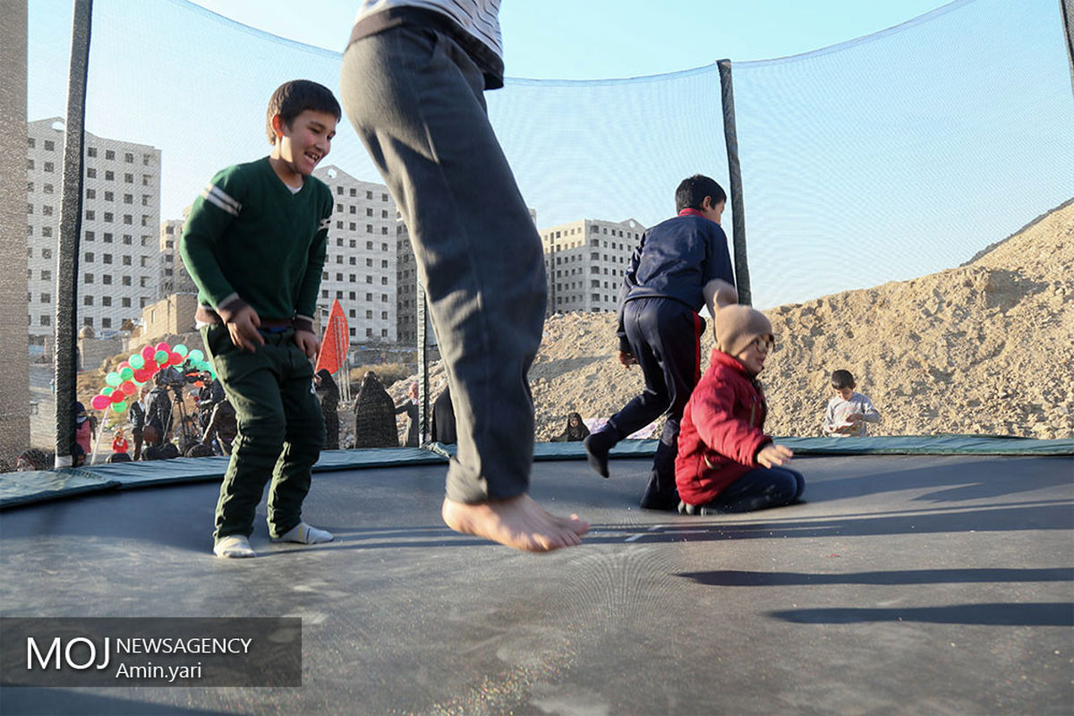 جشن شب یلدا با کودکان کار 