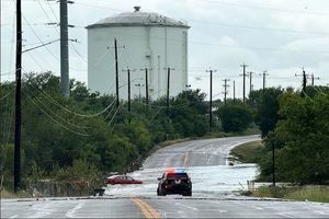  سیل تگزاس تاکنون ۱۰۴ قربانی گرفته است