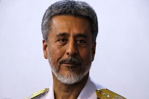 دریادار سیاری روز خبرنگار را تبریک گفت