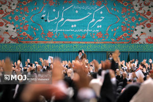 دیدار هزاران نفر از زنان و دختران با رهبر معظم انقلاب