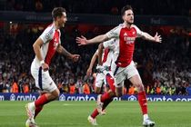 آرسنال با پیروزی قاطع در پراگ صعود خود را قطعی کرد