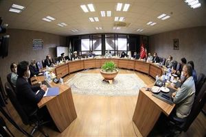 نمایندگان مجلس شورای اسلامی از فولاد مبارکه به عنوان سرمایۀ ملی حمایت می کنند