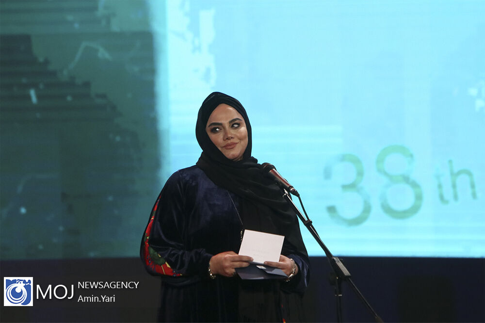 حسین انتظامی به نرگس آبیار تبریک گفت