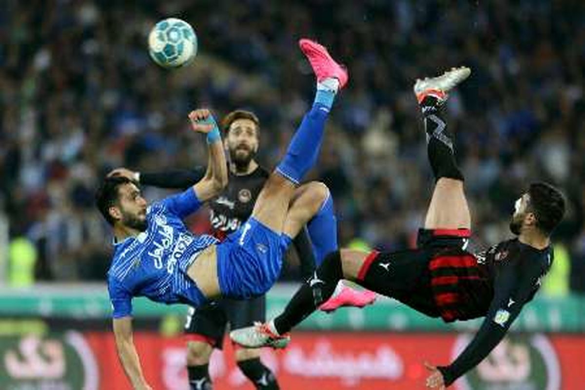 استقلال تراکتور