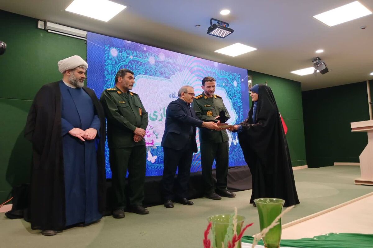 تجلیل خادمان لباس سربازی در ساری