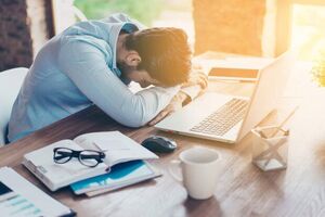 چه زمانی برای چرت زدن مناسب است؟
