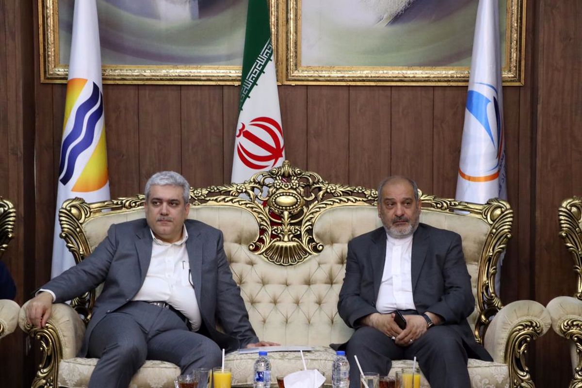 سورنا ستاری