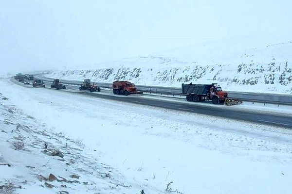 برف و باران جاده‌های برخی از استان‌های کشور را فراگرفت