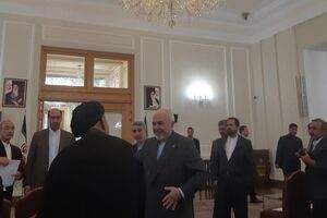برنامه نشست خبری ظریف با خبرنگاران آغاز شد