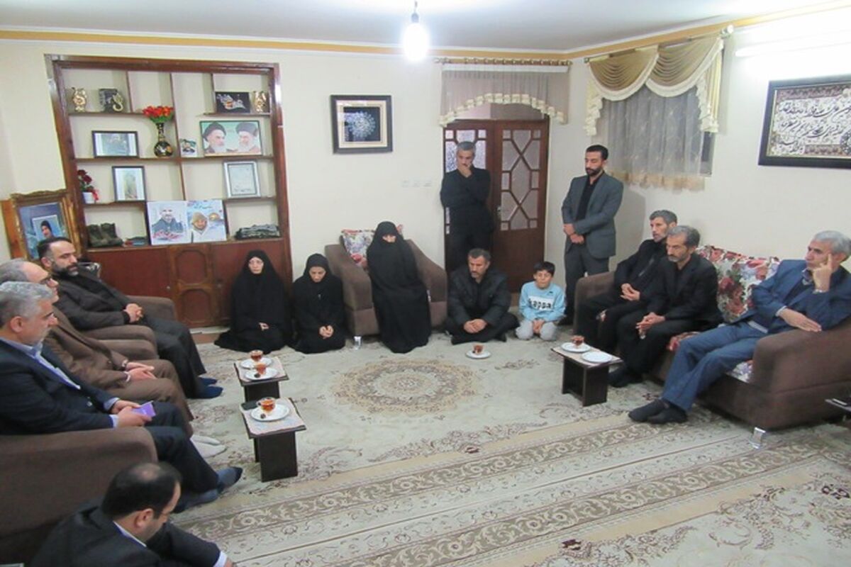 دیدار با خانواده شهید